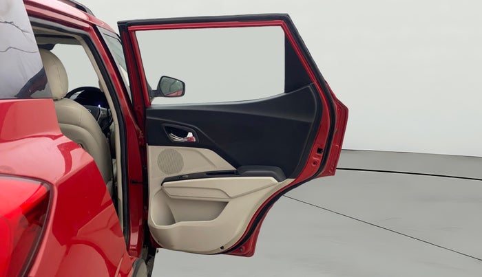 2021 Mahindra XUV300 W8 (O) 1.2 PETROL, Petrol, Manual, 55,687 km, RHS Rear Door