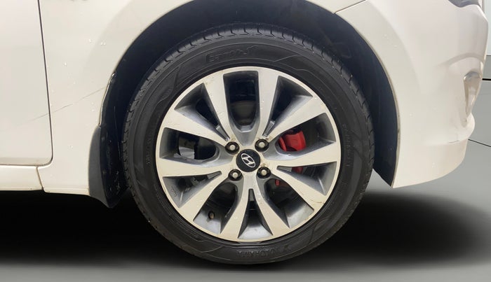 2016 Hyundai Verna 1.6 VTVT SX, Petrol, Manual, 82,845 km, Right Front Wheel