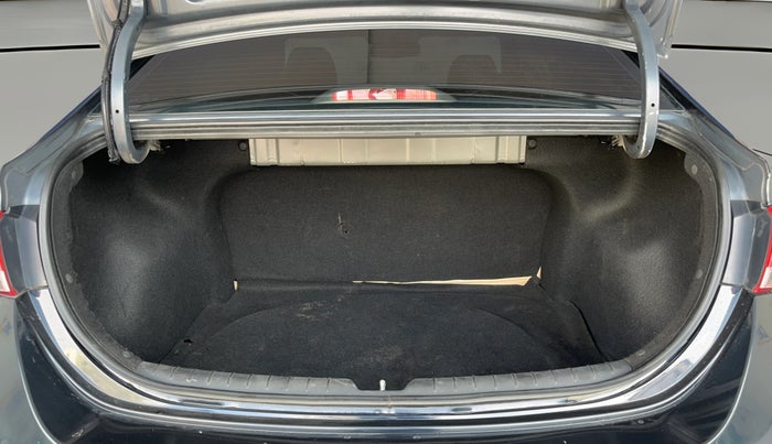 2019 Hyundai Verna 1.6 VTVT SX, Petrol, Manual, 76,303 km, Boot Open Zoomed View