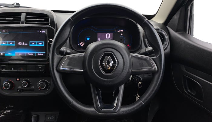 2022 Renault Kwid RXT 1.0 AMT, Petrol, Automatic, 12,685 km, Steering Wheel Close Up