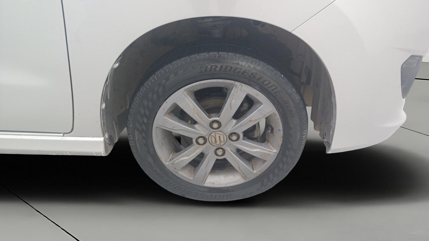 2017 Maruti Wagon R 1.0 VXI+, Petrol, Manual, 70,030 km, Right Front Wheel