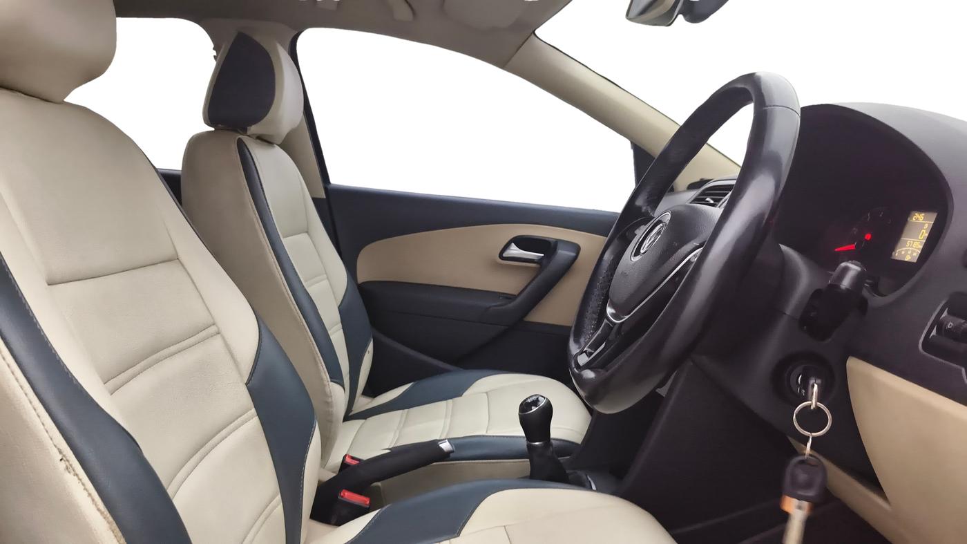 2016 Volkswagen Polo HIGHLINE1.2L, Petrol, Manual, 57,185 km, Right Side Front Door Cabin