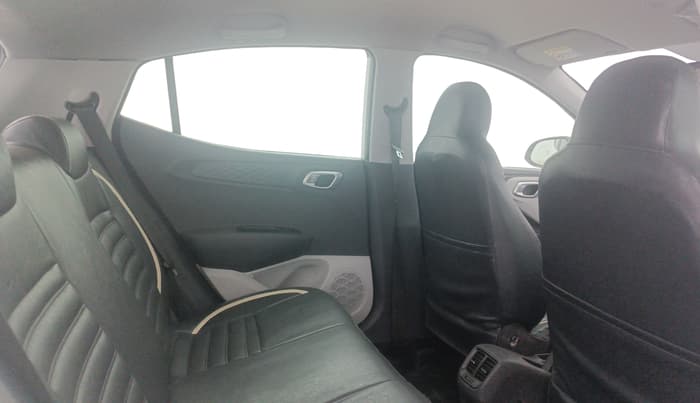 2022 Hyundai GRAND I10 NIOS SPORTZ AMT 1.2 KAPPA VTVT, Petrol, Automatic, 33,008 km, Right Side Rear Door Cabin
