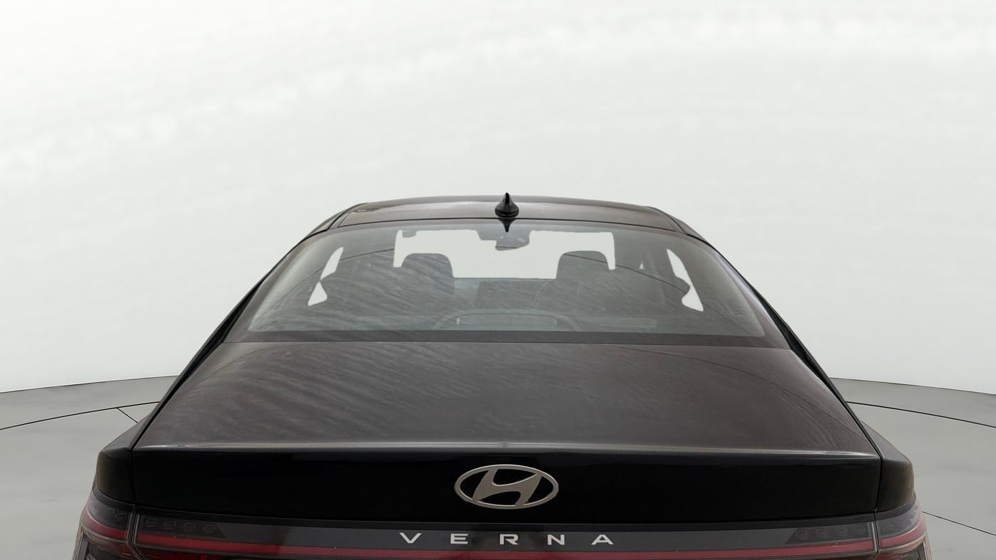 2023 Hyundai Verna SX (O) 1.5 TURBO PETROL MT, Petrol, Manual, 1,18,330 km, Rear Windshield