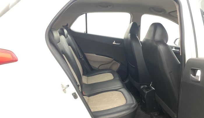 2019 Hyundai Grand i10 SPORTZ 1.2 KAPPA VTVT, Petrol, Manual, 56,352 km, Right Side Rear Door Cabin