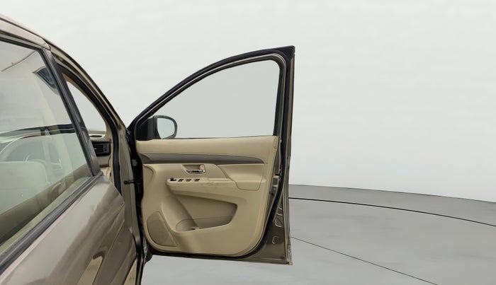 2019 Maruti Ertiga VXI CNG, CNG, Manual, 1,25,174 km, RHS Front Door