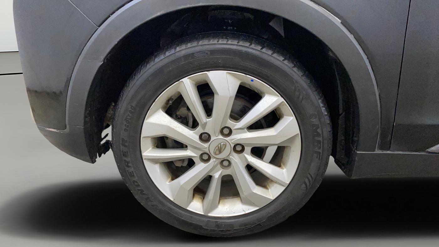 2020 Mahindra XUV300 W8 1.2 PETROL, Petrol, Manual, 50 km, Left Front Wheel