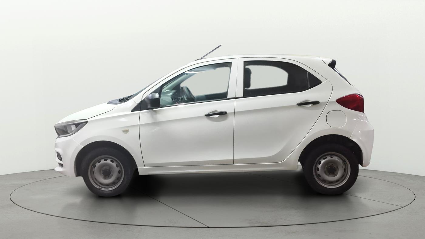 2022 Tata Tiago XM CNG, CNG, Manual, 65,111 km, Left Side