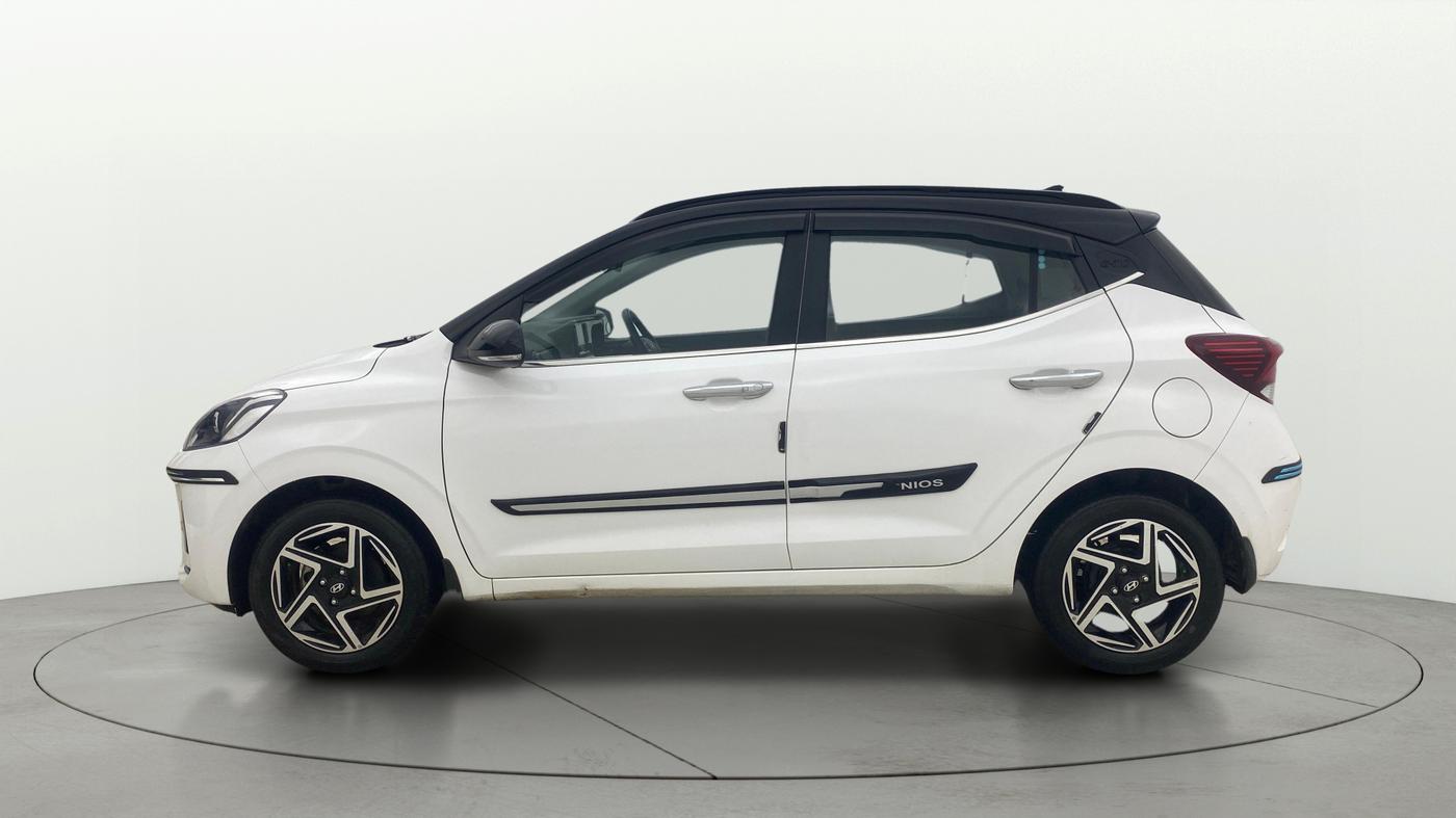 2023 Hyundai GRAND I10 NIOS SPORTZ 1.2 KAPPA VTVT DUAL TONE, Petrol, Manual, 24,438 km, Left Side