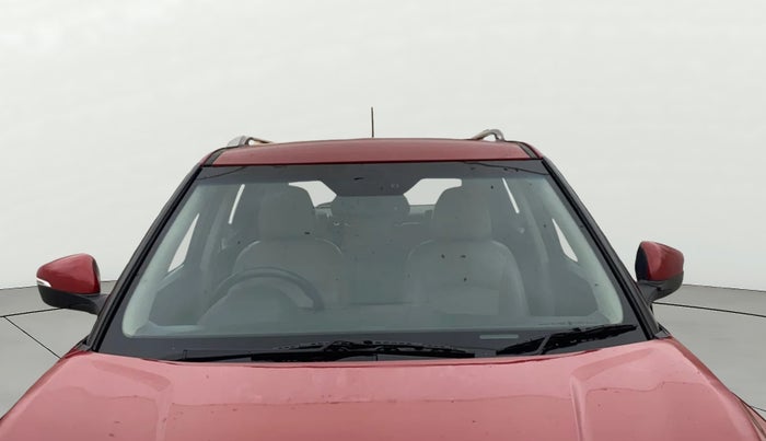 2019 Mahindra XUV300 W8 (O) 1.5 DIESEL, Diesel, Manual, 67,587 km, Front Windshield