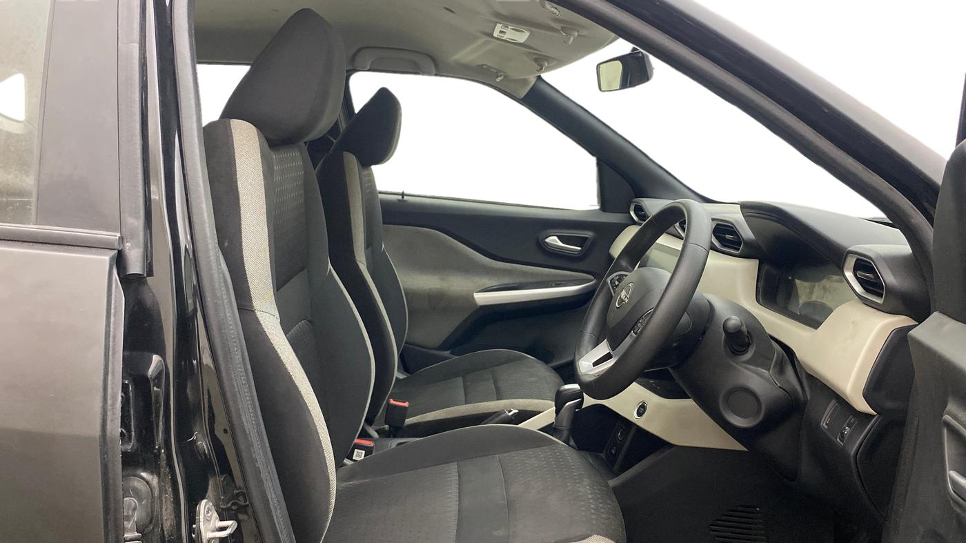 2022 Nissan MAGNITE XV TURBO CVT, Petrol, Automatic, 65,733 km, Right Side Front Door Cabin