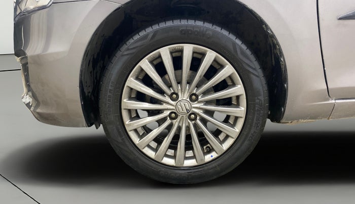 2017 Maruti Ciaz ALPHA  AT 1.4  PETROL, Petrol, Automatic, 1,24,625 km, Left Front Wheel