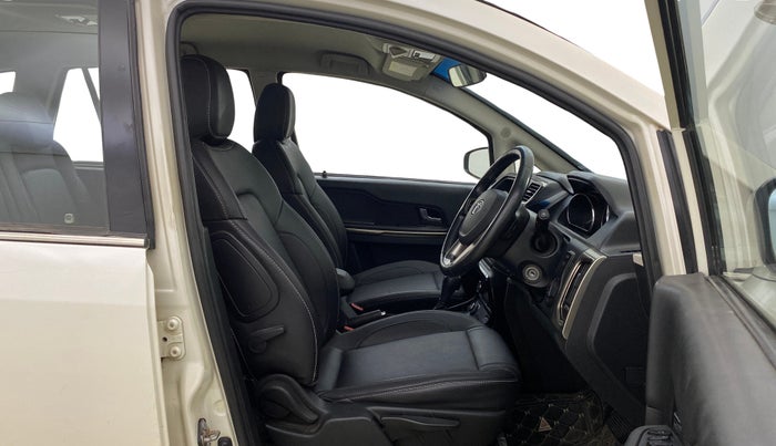 2018 Tata Hexa XTA 4X2 7 STR, Diesel, Automatic, 62,654 km, Right Side Front Door Cabin