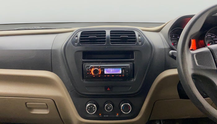 2016 Mahindra TUV300 T4 PLUS, Diesel, Manual, 1,08,591 km, Air Conditioner