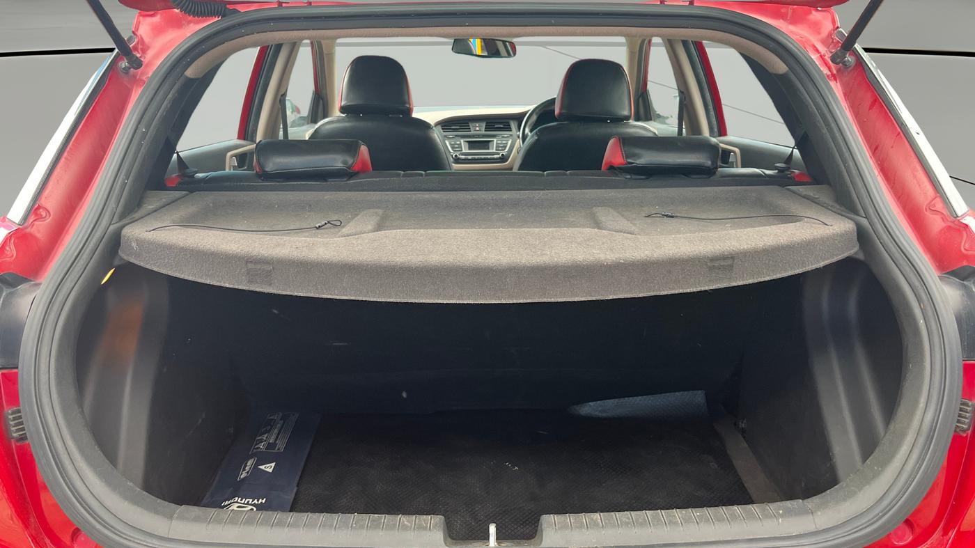 2016 Hyundai Elite i20 ASTA 1.2, Petrol, Manual, 85,089 km, Boot Open Zoomed View