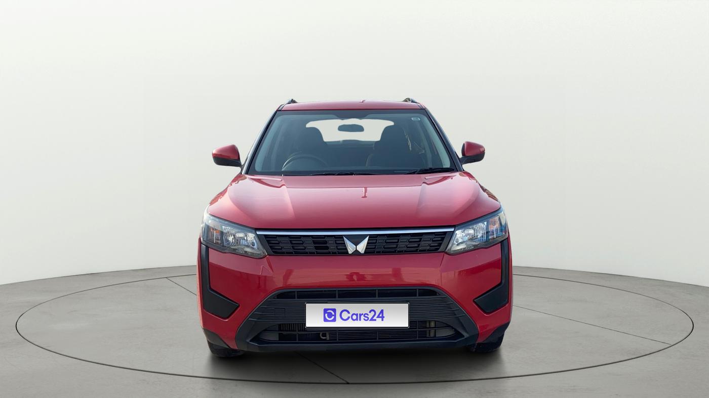 2024 Mahindra XUV300 W4 1.2 PETROL, Petrol, Manual, 49,468 km, Front