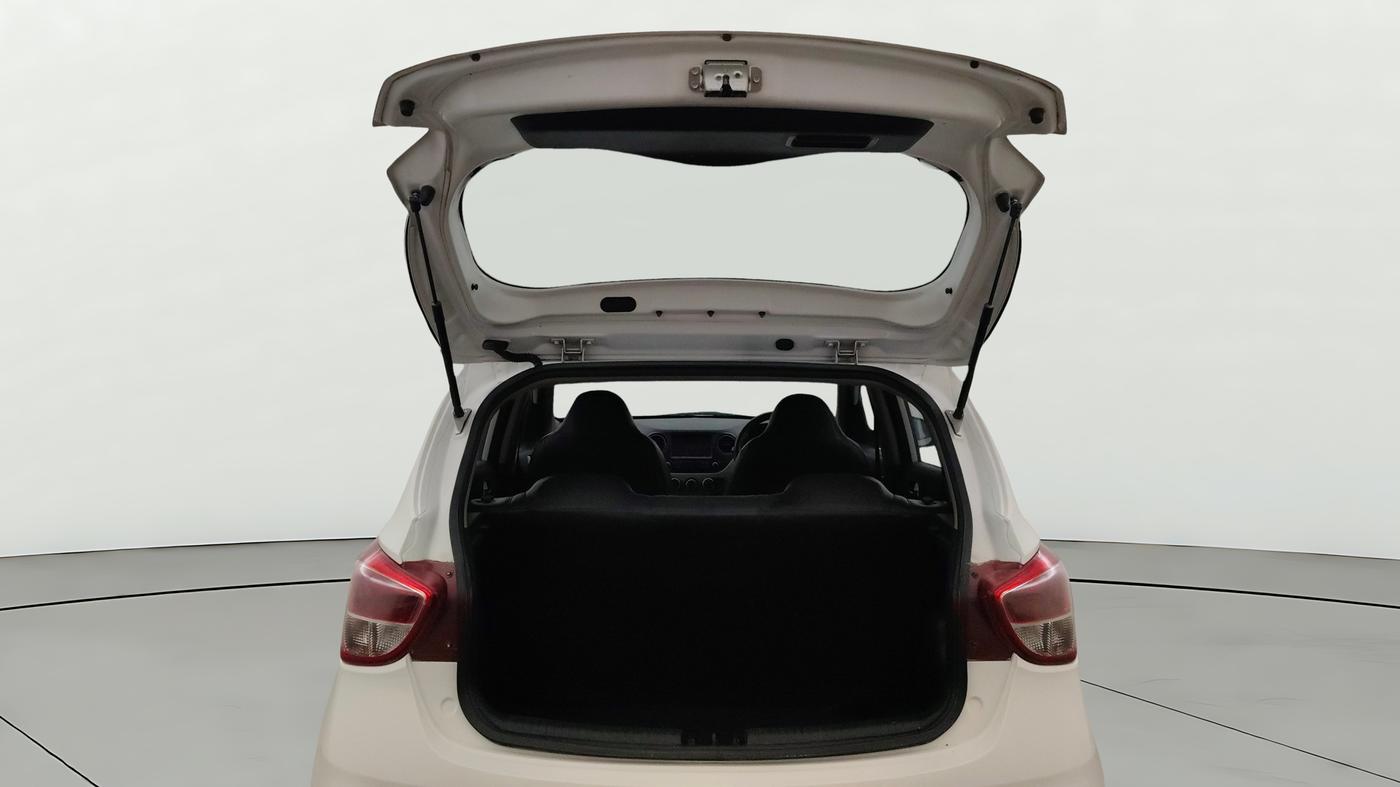 2018 Hyundai Grand i10 SPORTZ AT 1.2 KAPPA VTVT, Petrol, Automatic, 43,805 km, Boot Door Open
