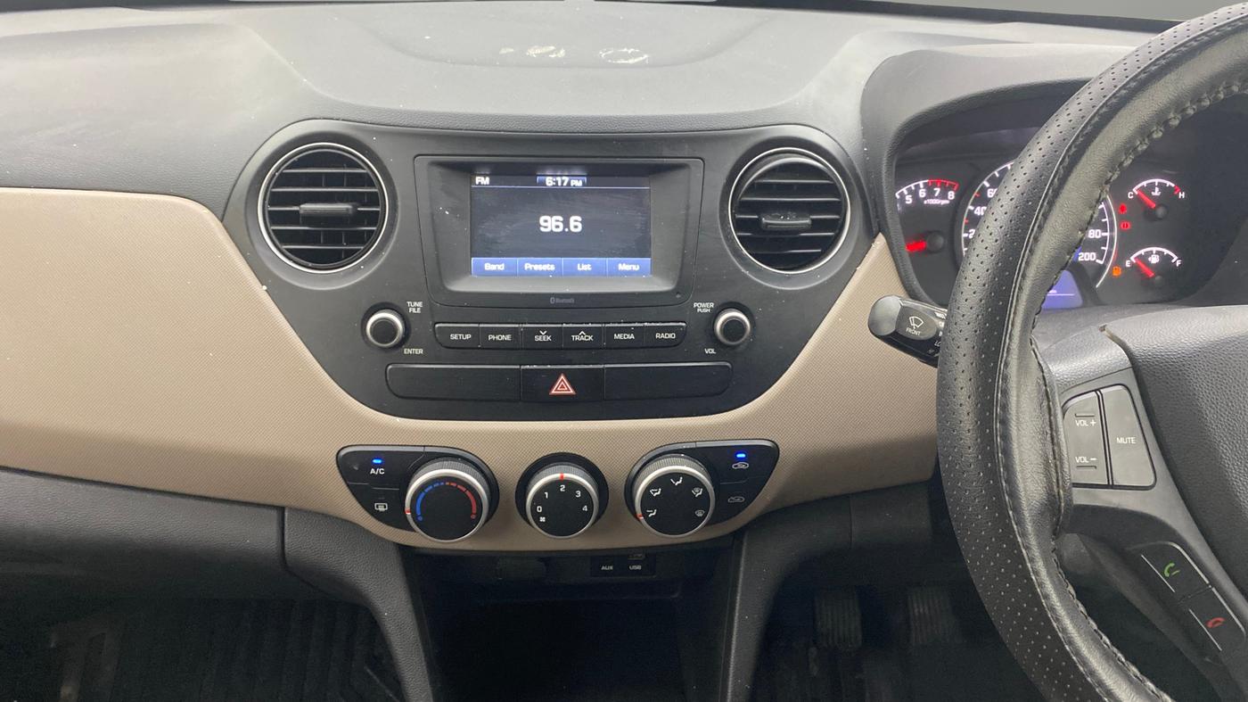 2017 Hyundai Grand i10 SPORTZ 1.2 KAPPA VTVT, Petrol, Manual, 40,212 km, Air Conditioner