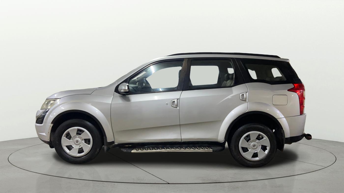 2017 Mahindra XUV500 W6, Diesel, Manual, 94,939 km, Left Side