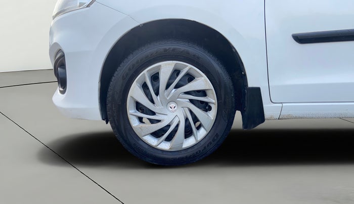 2016 Maruti Ertiga VXI, Petrol, Manual, 28,858 km, Left Front Wheel