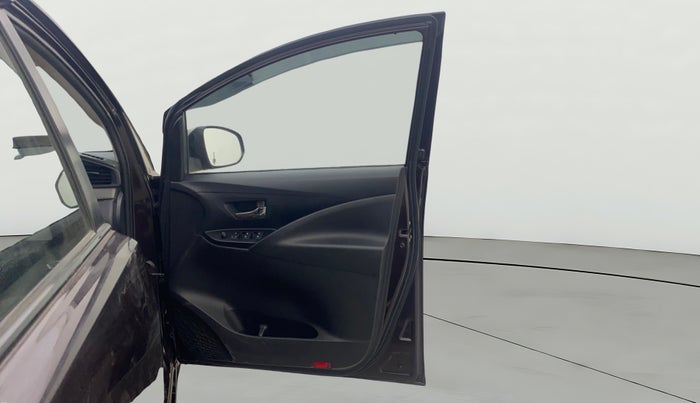 2017 Toyota Innova Crysta 2.4 GX 7 STR, Diesel, Manual, 86,454 km, RHS Front Door