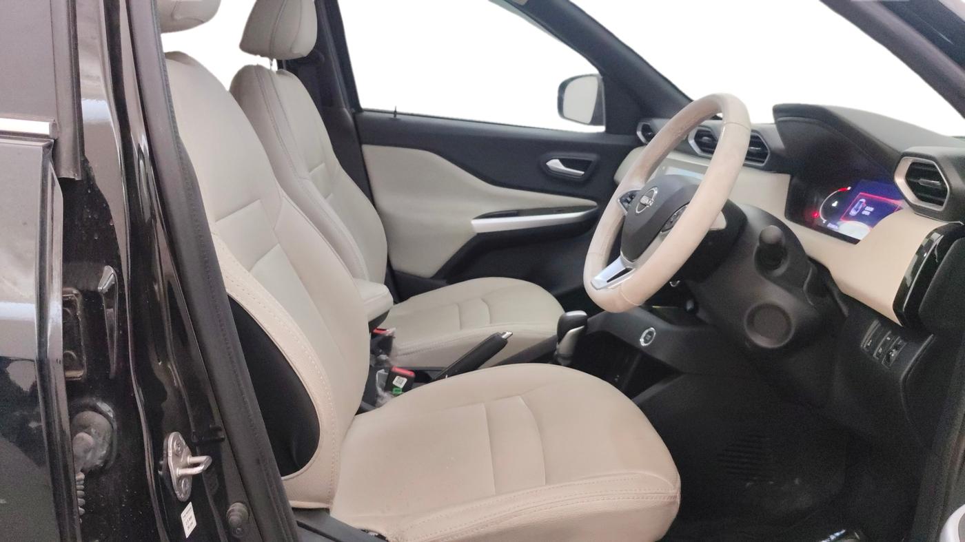 2024 Nissan MAGNITE XV PREMIUM TURBO CVT, Petrol, Automatic, 7,047 km, Right Side Front Door Cabin