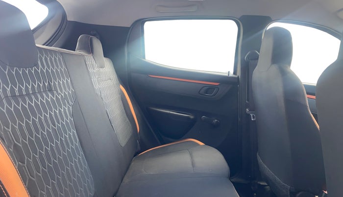 2017 Renault Kwid CLIMBER 1.0 AMT, Petrol, Automatic, 42,870 km, Right Side Rear Door Cabin