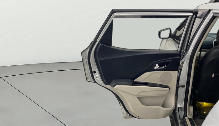 2019 Mahindra XUV300 W8 1.5 DIESEL, Diesel, Manual, 74,292 km, LHS Rear Door