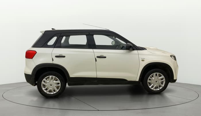2016 Maruti Vitara Brezza LDI (O), Diesel, Manual, 1,20,785 km, Right Side View