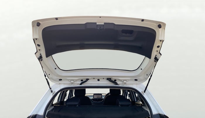 2023 Tata ALTROZ XZ PLUS PETROL, Petrol, Manual, 10,089 km, Boot Door Open