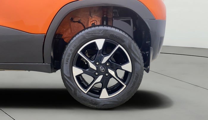 2024 Tata PUNCH CREATIVE  1.2 RTN DUAL TONE, Petrol, Manual, 8,011 km, Left Rear Wheel