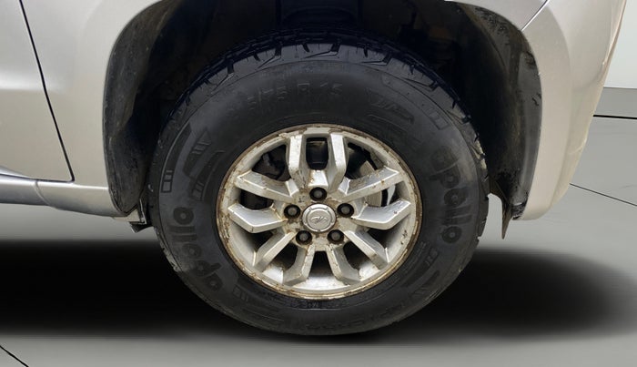 2016 Mahindra TUV300 T8, Diesel, Manual, 1,19,162 km, Right Front Wheel