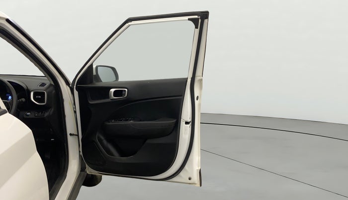 2022 Hyundai VENUE SX PLUS 1.0 TURBO DCT, Petrol, Automatic, 34,931 km, RHS Front Door