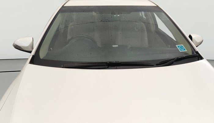 2016 Toyota Camry HYBRID, Hybrid, Automatic, 75,189 km, Front Windshield