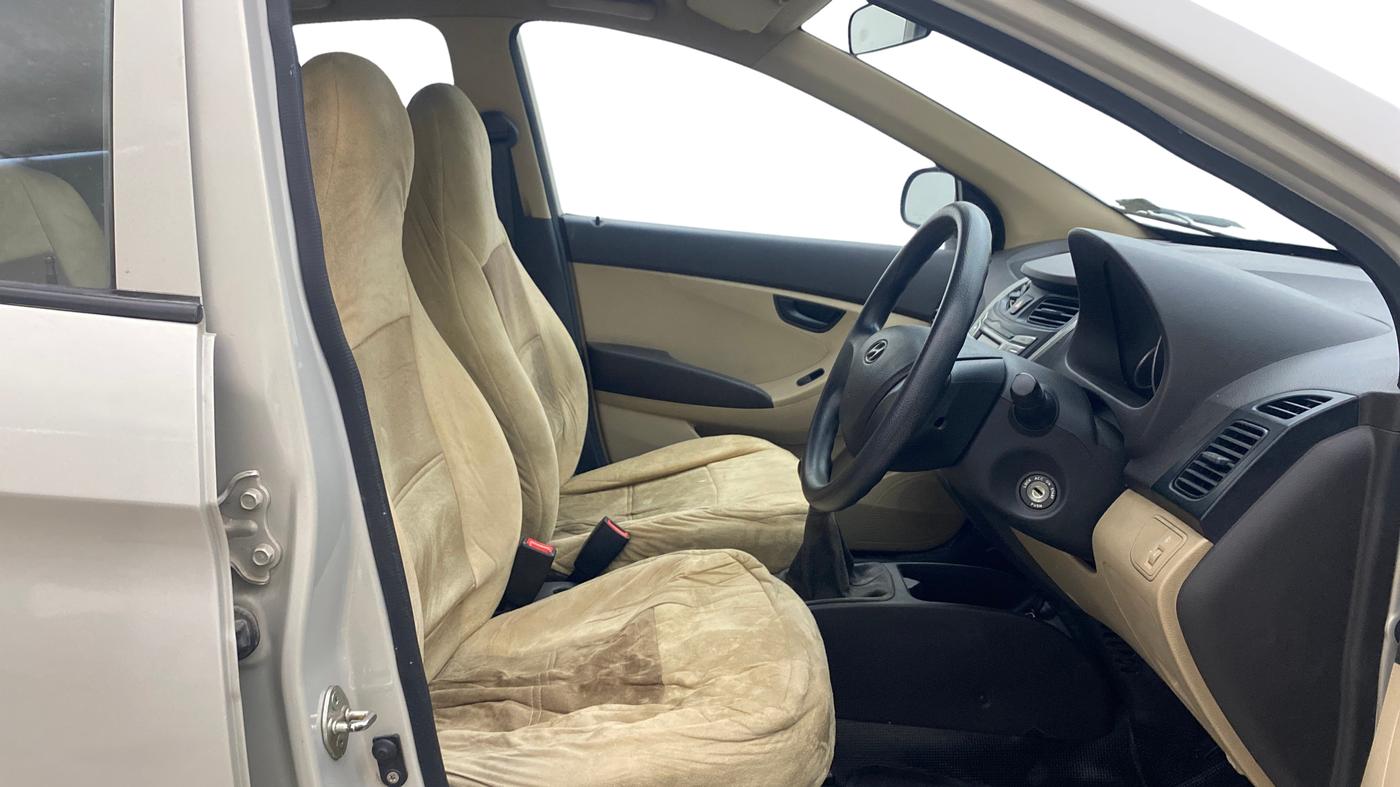 2014 Hyundai Eon MAGNA +, Petrol, Manual, 39,876 km, Right Side Front Door Cabin