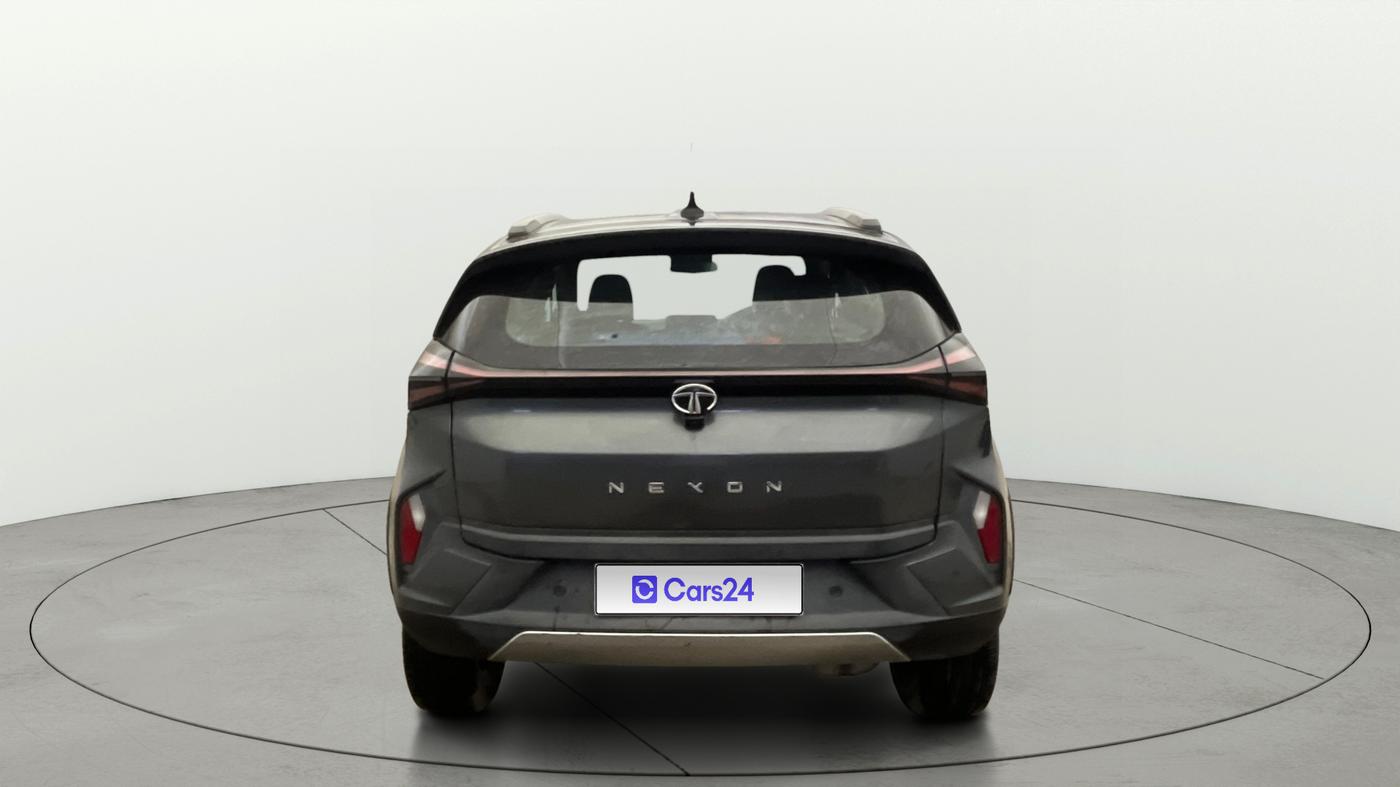 2023 Tata NEXON FEARLESS PURPLE + SUNROOF DUAL TONE 1.2 PETROL, Petrol, Manual, 20,347 km, Back/Rear