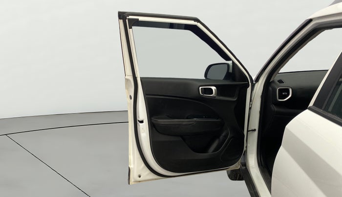 2022 Hyundai VENUE SX 1.0 (O) TURBO IMT, Petrol, Manual, 32,769 km, LHS Front Door