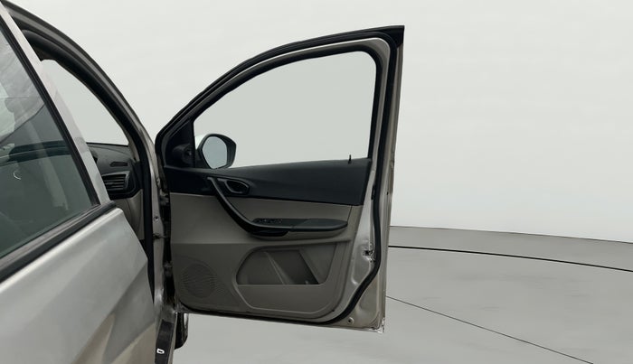 2019 Tata Tiago XZ PETROL, Petrol, Manual, 82,748 km, RHS Front Door