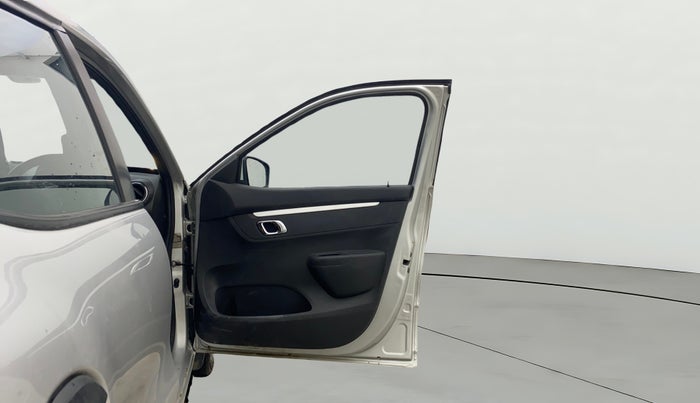 2022 Renault Kwid CLIMBER 1.0 AMT (O), Petrol, Automatic, 15,215 km, RHS Front Door