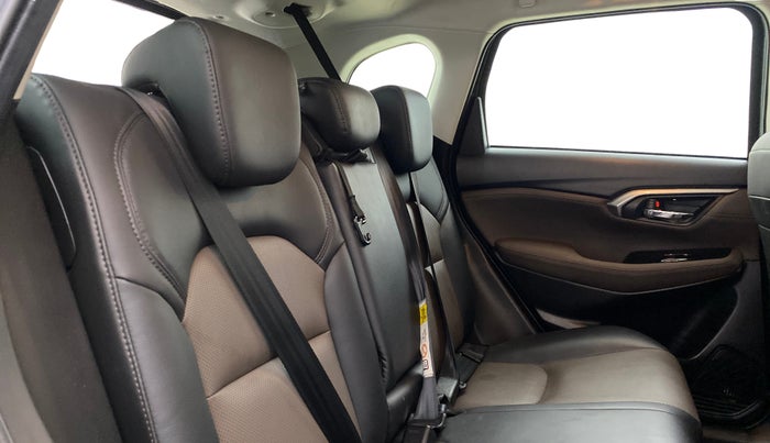 2023 Toyota URBAN CRUISER HYRYDER V HYBRID, Hybrid, Automatic, 21,588 km, Right Side Rear Door Cabin