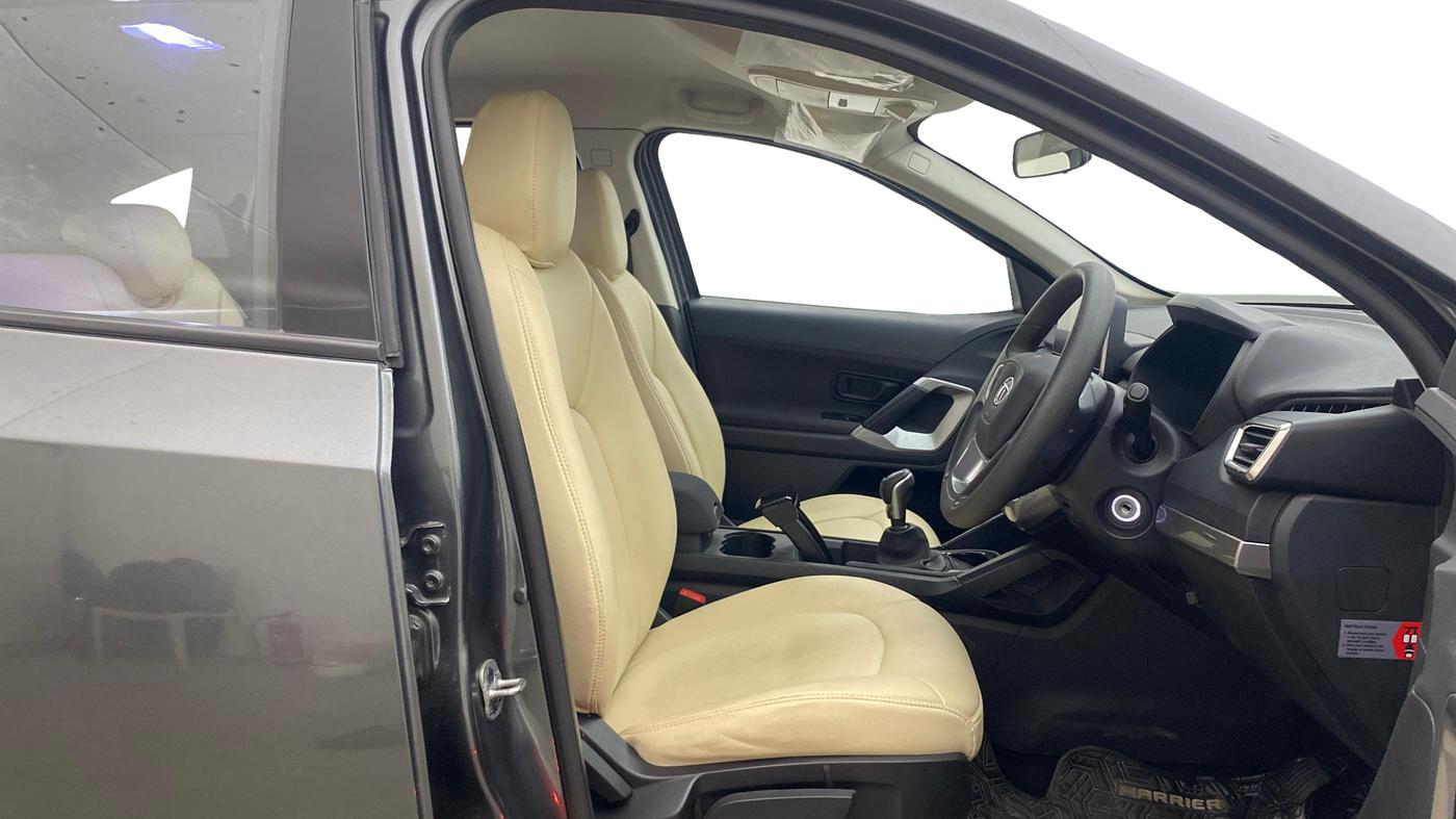 2023 Tata Harrier XM 2.0L KRYOTEC, Diesel, Manual, 35,952 km, Right Side Front Door Cabin