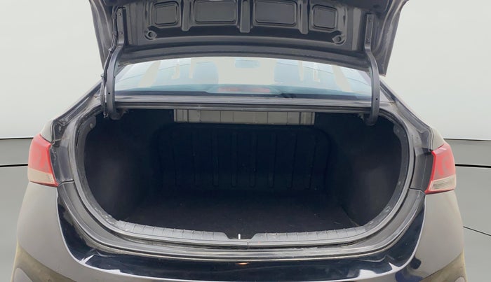 2018 Hyundai Verna 1.6 VTVT SX, Petrol, Manual, 75,371 km, Boot Open Zoomed View