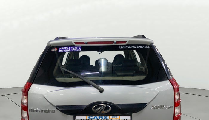 2016 Mahindra XUV500 W6, Diesel, Manual, 80,290 km, Rear Windshield