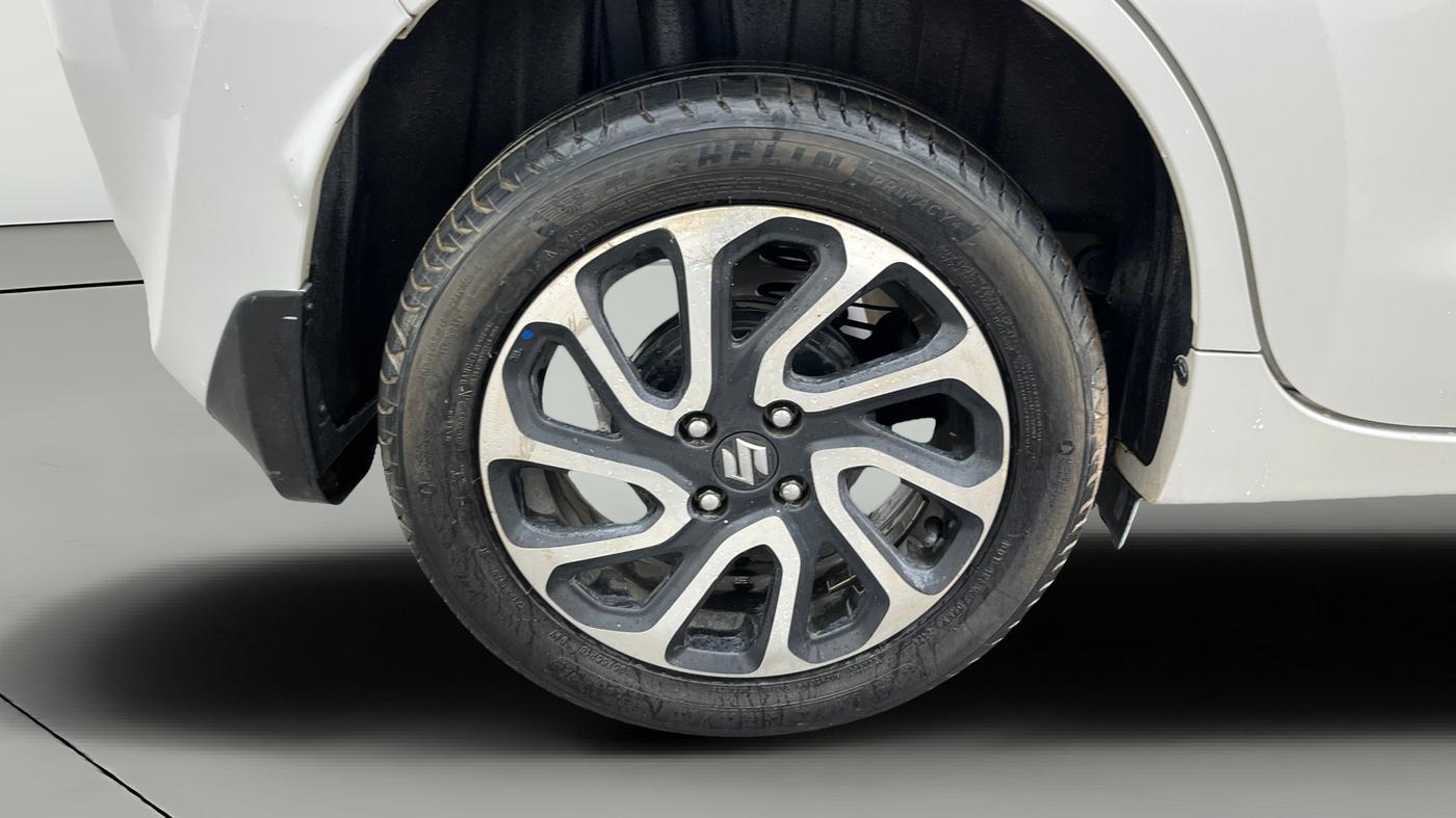 2022 Maruti Baleno ALPHA 1.2 AGS, Petrol, Automatic, 50,256 km, Right Rear Wheel