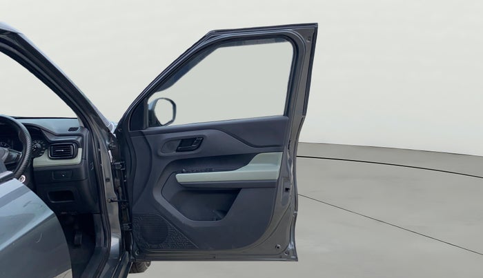 2022 Tata PUNCH ADVENTURE MT, Petrol, Manual, 33,223 km, RHS Front Door