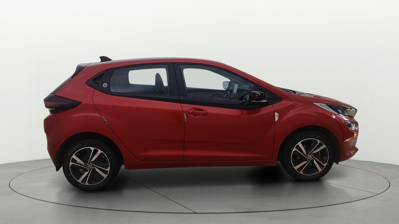 2023 Tata ALTROZ XZA + SUNROOF, Petrol, Automatic, 31,579 km, Right Side View