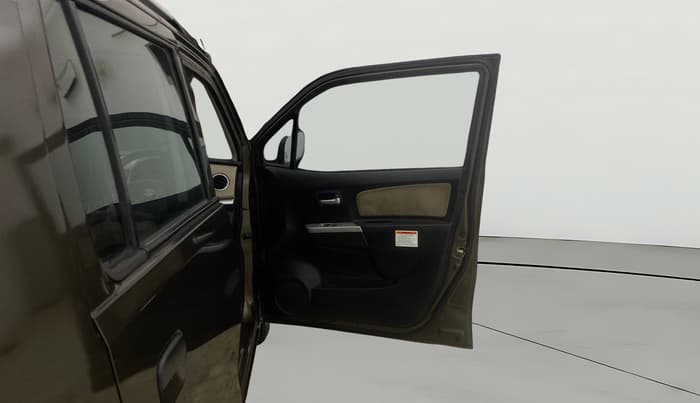 2017 Maruti Wagon R 1.0 LXI CNG (O), CNG, Manual, 52,446 km, RHS Front Door