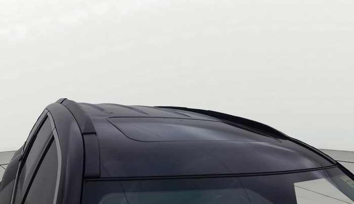 2015 Mahindra XUV500 W10, Diesel, Manual, 1,13,300 km, Roof