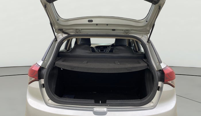 2015 Hyundai Elite i20 SPORTZ 1.2, Petrol, Manual, 1,08,739 km, Boot Open Zoomed View