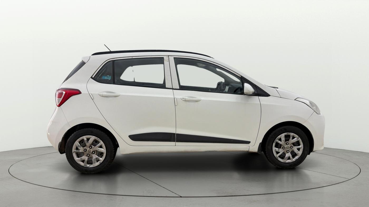 2018 Hyundai Grand i10 SPORTZ 1.2 KAPPA VTVT, CNG, Manual, 89,037 km, Right Side View
